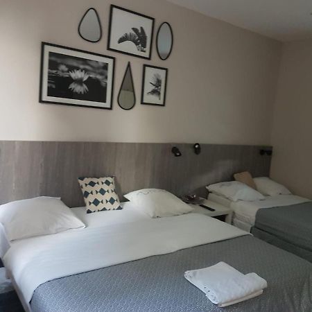 Hameau Des Essarts Bed and Breakfast Grand-Couronne Exteriör bild
